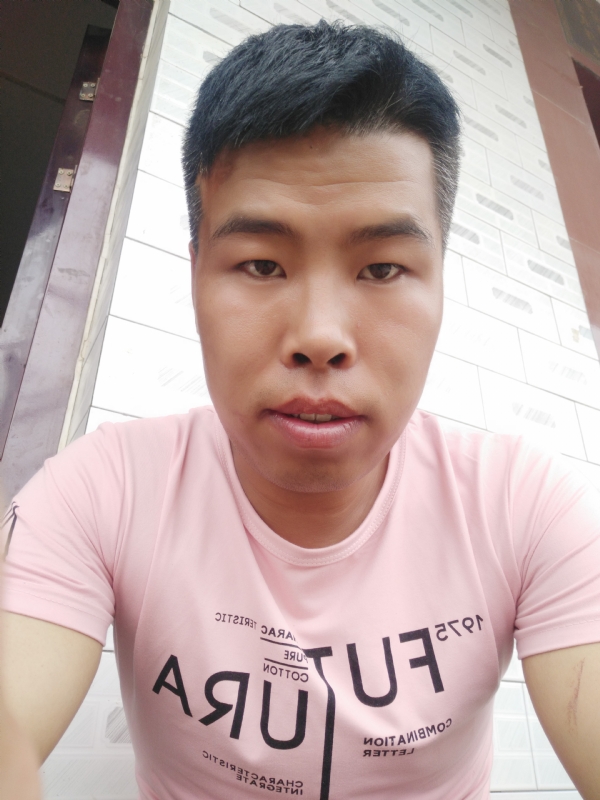 守护爱情的第一张照片--宝鸡中老年相亲网