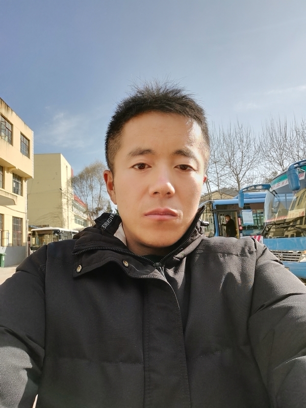 孤独的云的第一张照片--宝鸡中老年相亲网